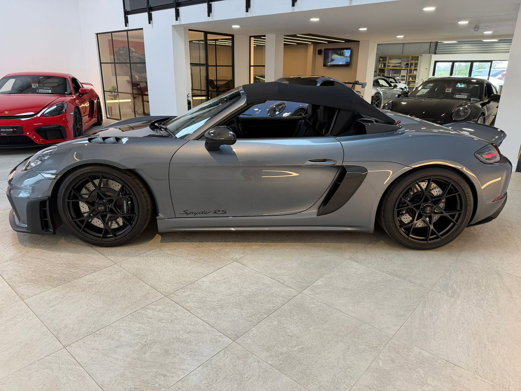 Porsche 718 Spyder RS