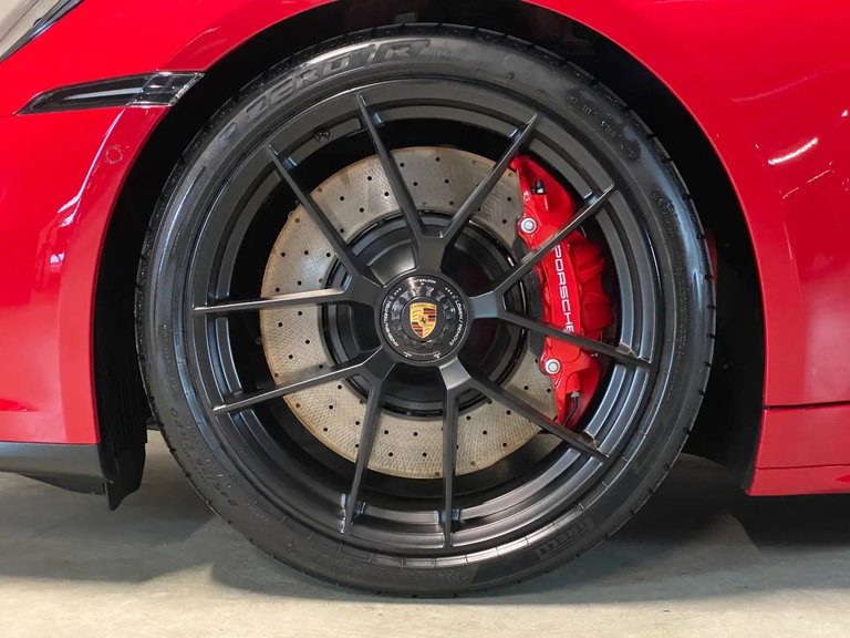 Porsche 992.2 Carrera GTS