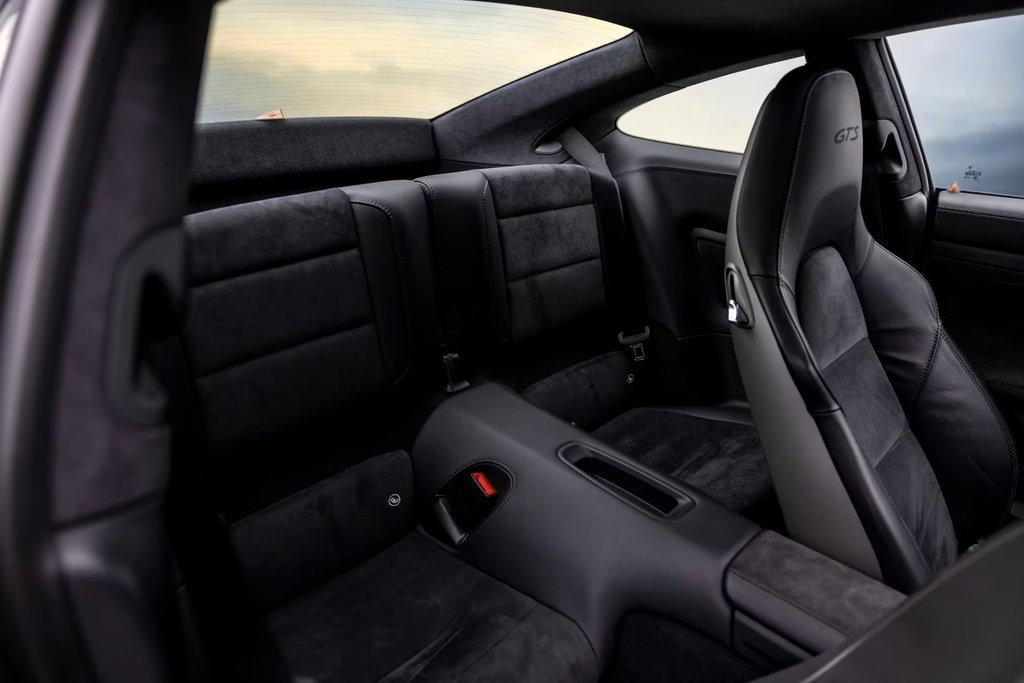 Porsche 991 Carrera GTS