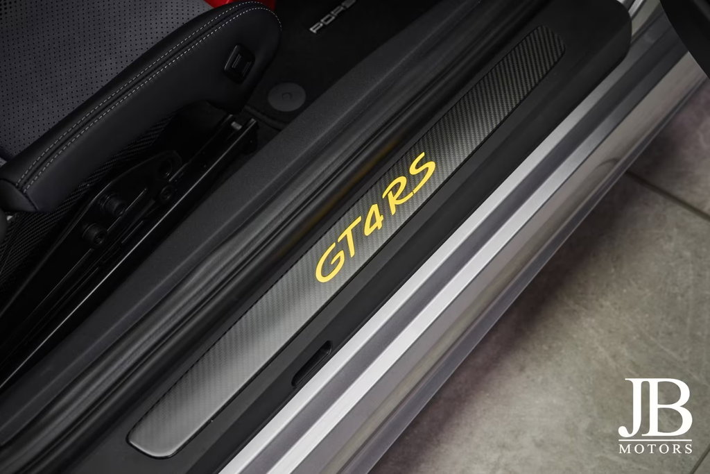 Porsche 718 Cayman GT4 RS