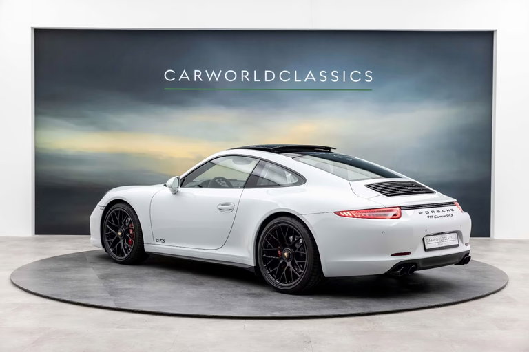 Porsche 991 Carrera GTS