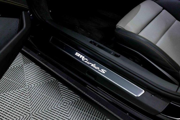 Porsche 992 Turbo S
