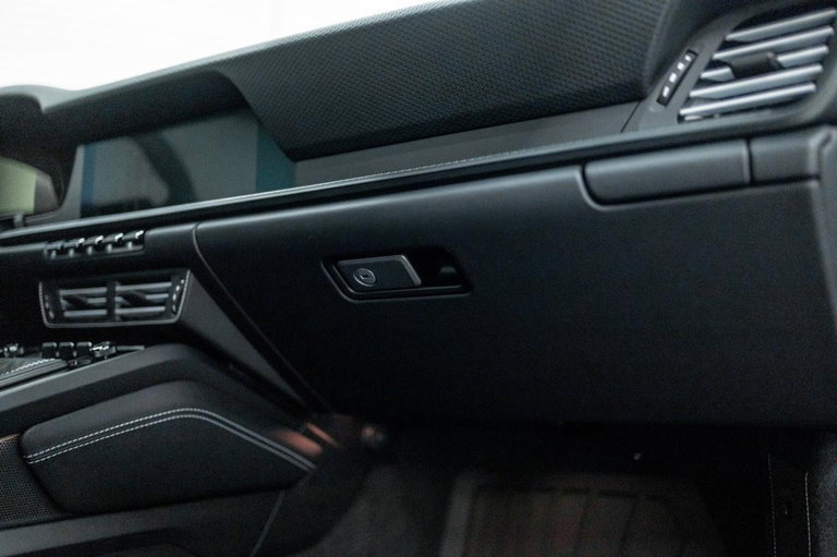 Porsche 992.2 GT3 Touring