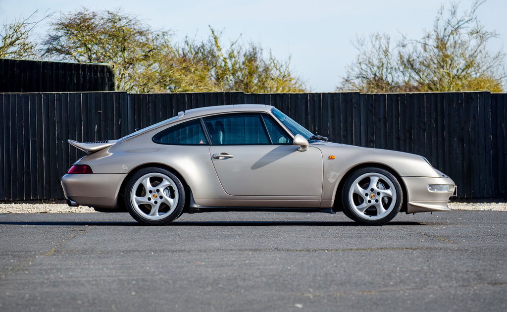 Porsche 993 Carrera 4
