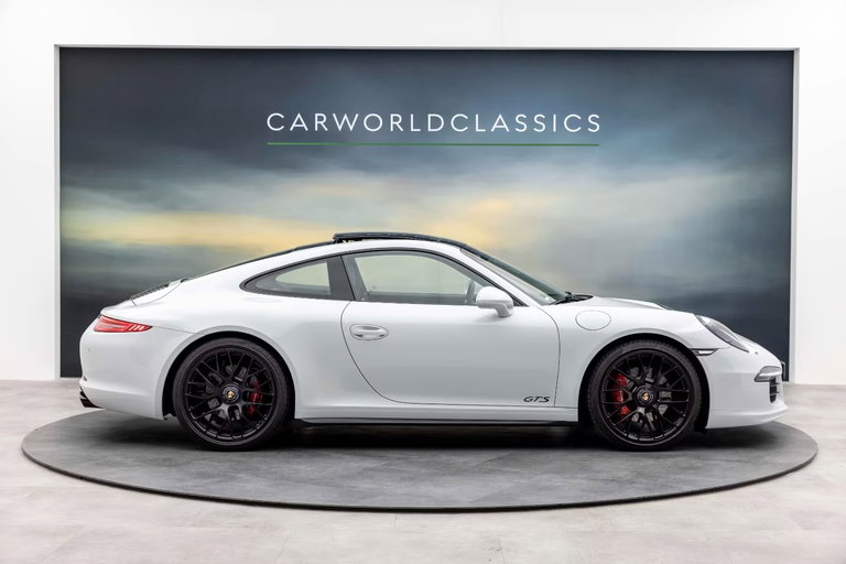 Porsche 991 Carrera GTS
