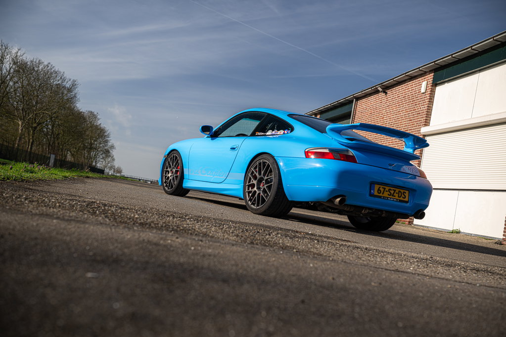 Porsche 996 Carrera