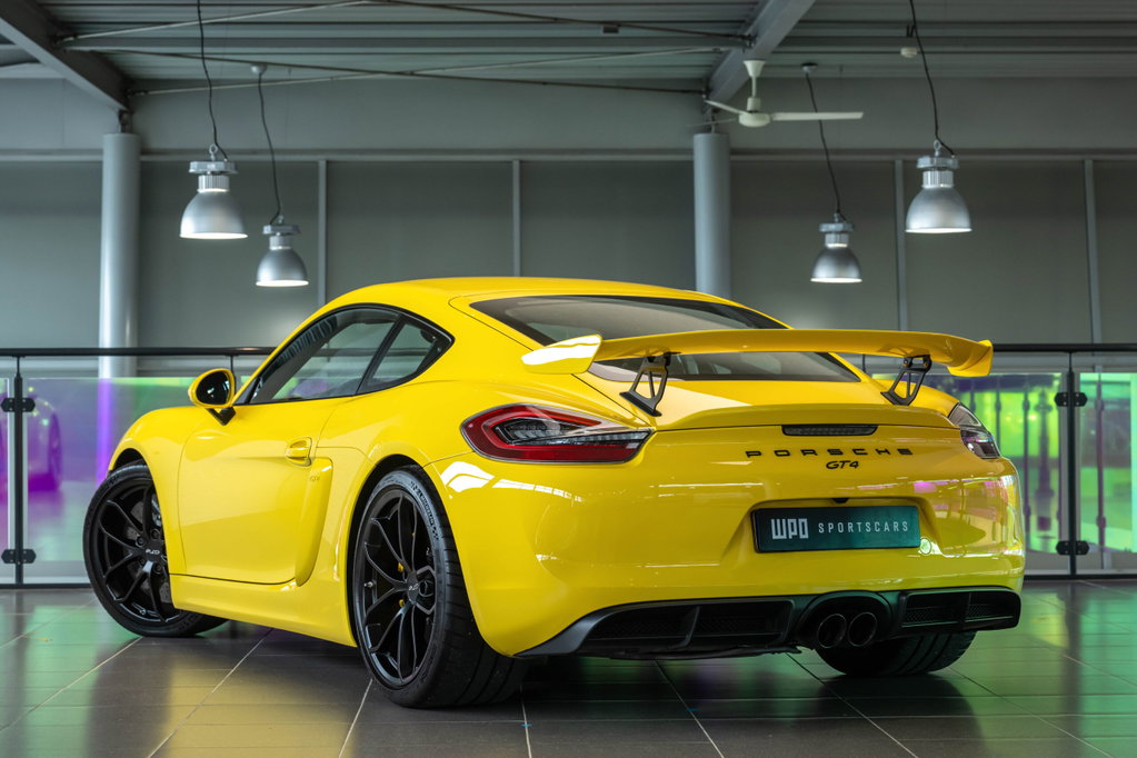 Porsche 981 Cayman GT4
