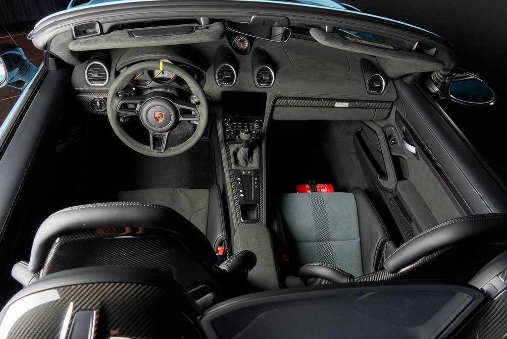 Porsche 718 Spyder RS