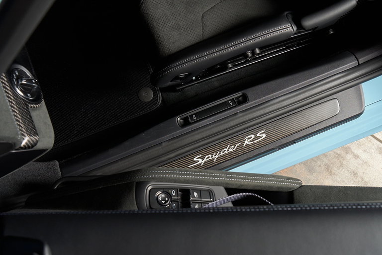 Porsche 718 Spyder RS
