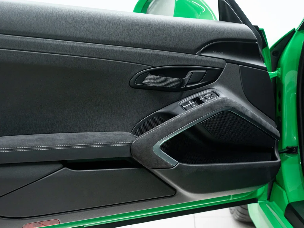 Porsche 981 Cayman GT4