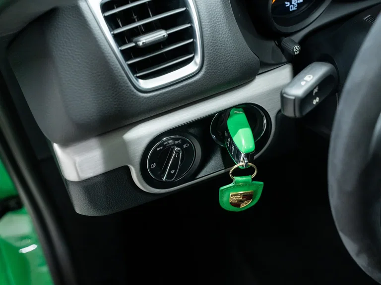 Porsche 981 Cayman GT4