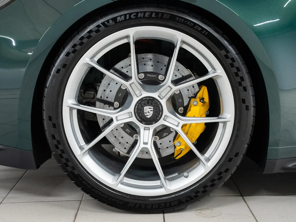 Porsche 992 GT3 Touring