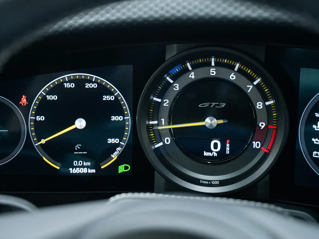 Porsche 992 GT3 Touring