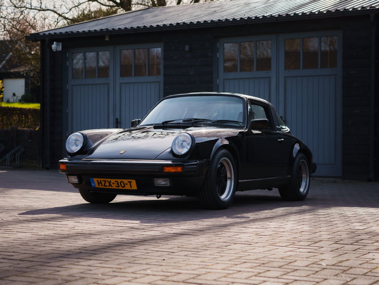 Porsche 911 Carrera 3.2 (US)