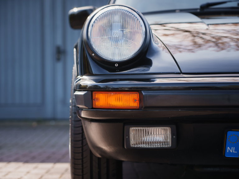Porsche 911 Carrera 3.2 (US)