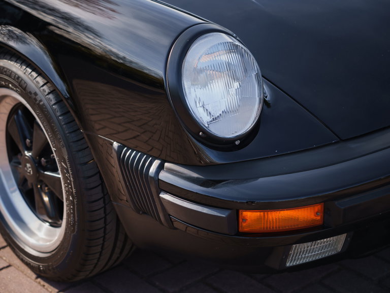Porsche 911 Carrera 3.2 (US)