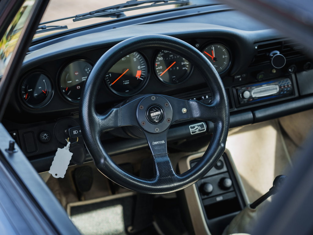 Porsche 911 Carrera 3.2 (US)