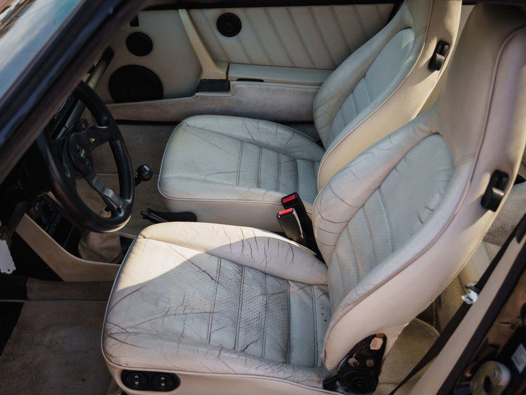 Porsche 911 Carrera 3.2 (US)