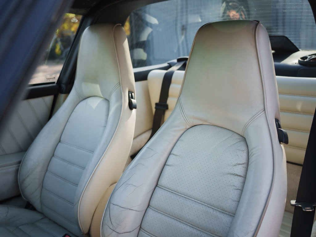 Porsche 911 Carrera 3.2 (US)