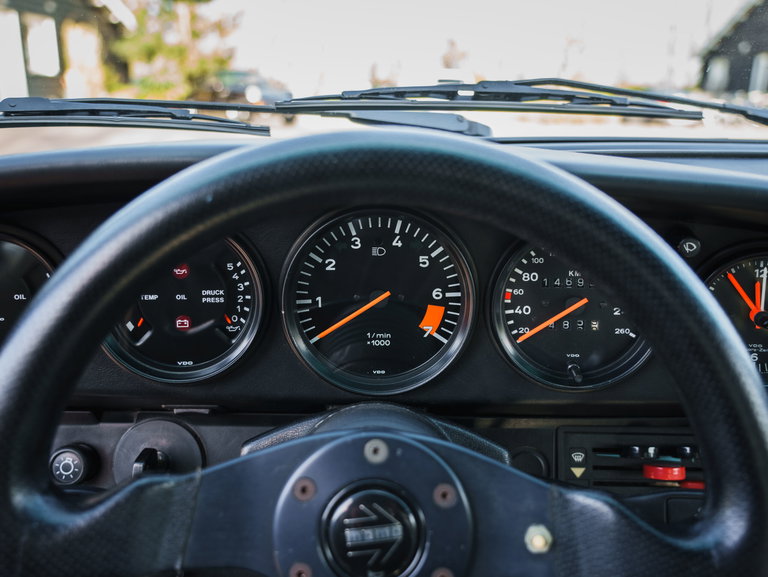 Porsche 911 Carrera 3.2 (US)