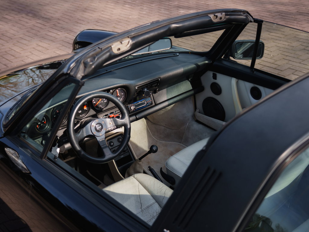 Porsche 911 Carrera 3.2 (US)