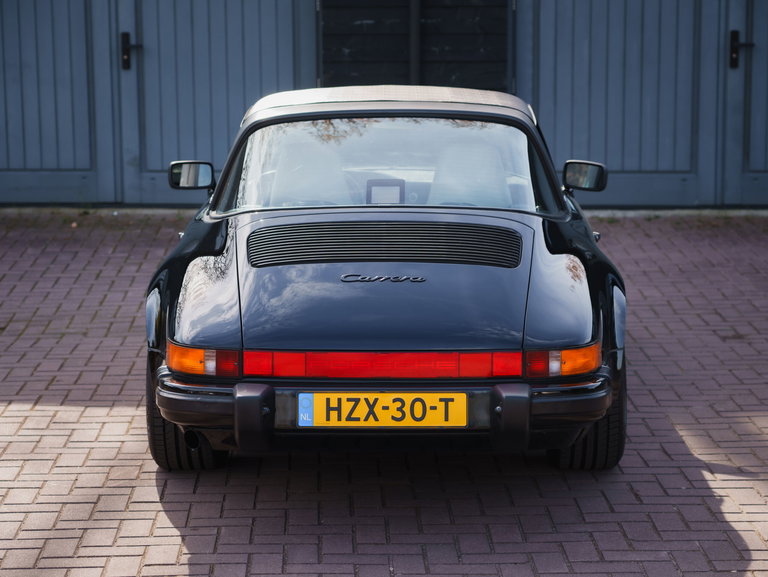 Porsche 911 Carrera 3.2 (US)