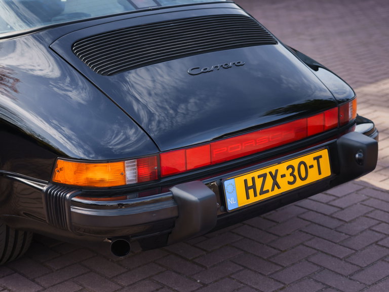 Porsche 911 Carrera 3.2 (US)