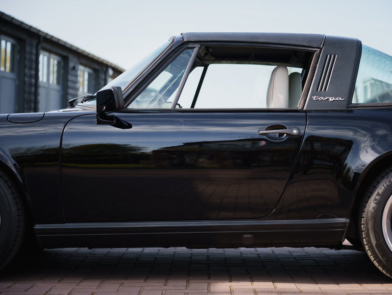 Porsche 911 Carrera 3.2 (US)