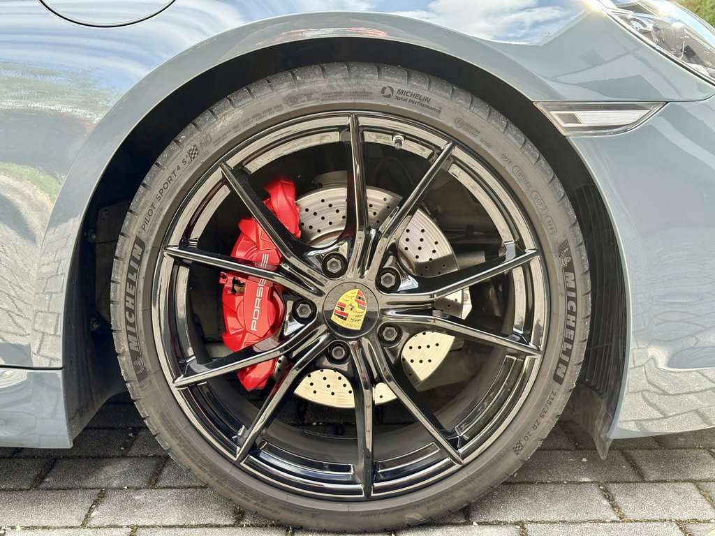 Porsche 718 Cayman S