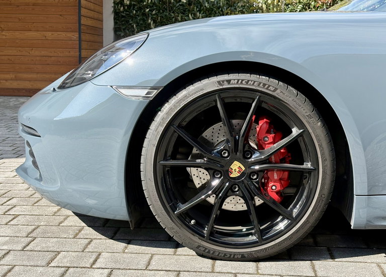 Porsche 718 Cayman S