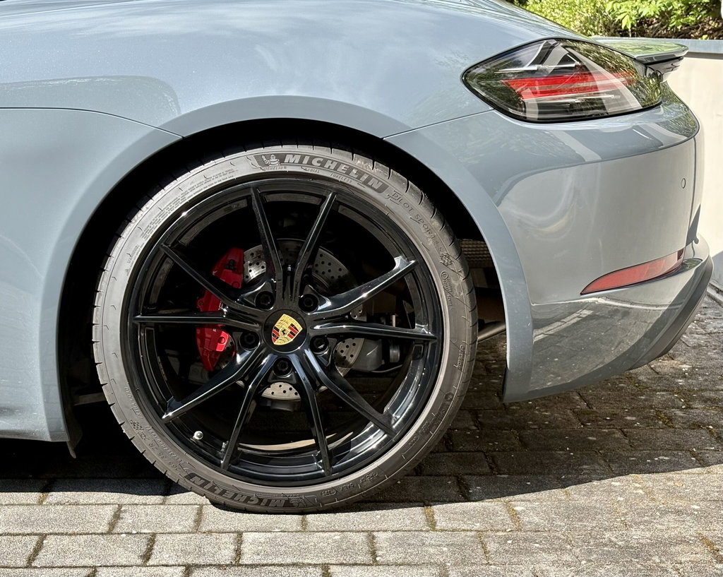 Porsche 718 Cayman S