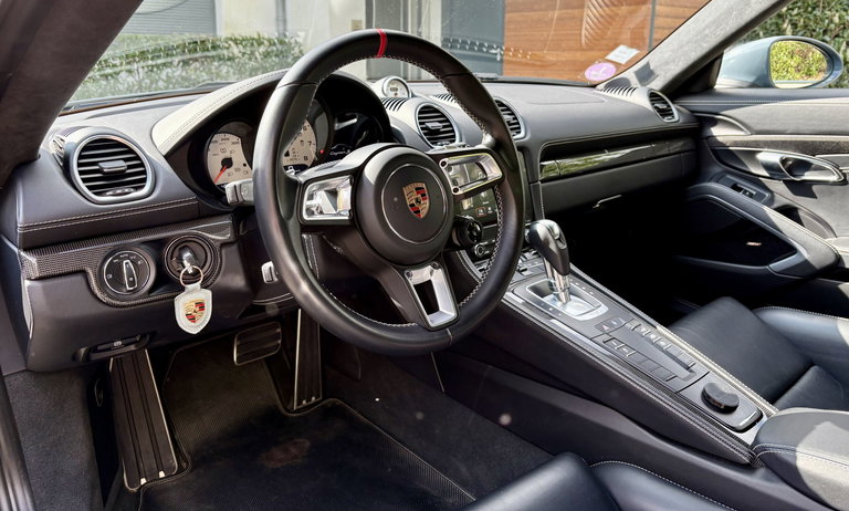 Porsche 718 Cayman S