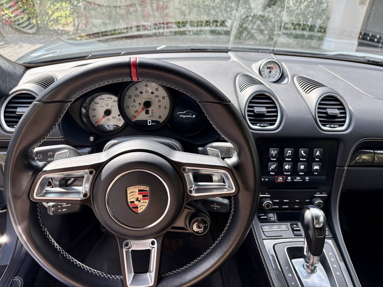 Porsche 718 Cayman S