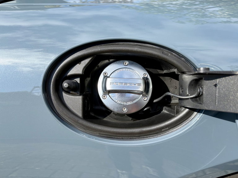 Porsche 718 Cayman S