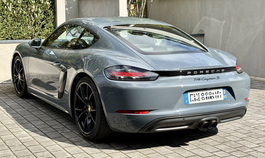 Porsche 718 Cayman S