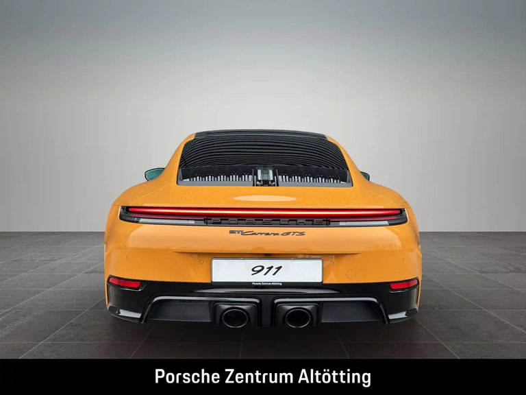 Porsche 992.2 Carrera GTS