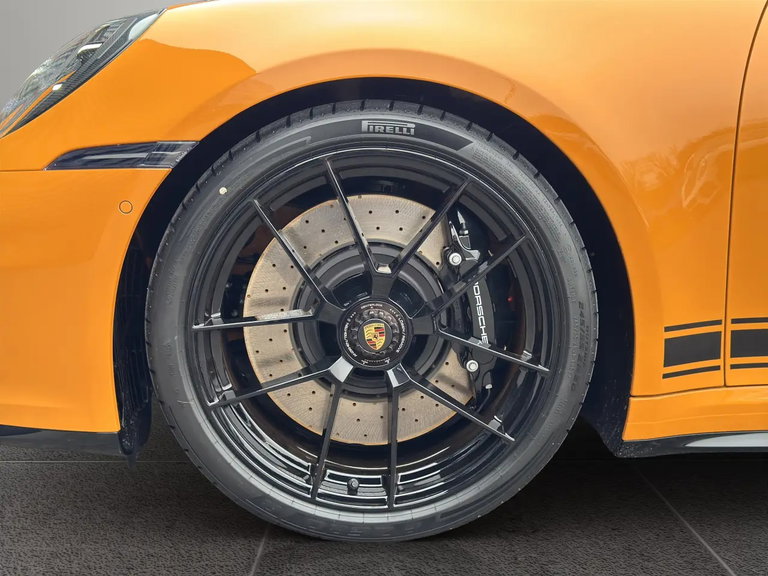 Porsche 992.2 Carrera GTS