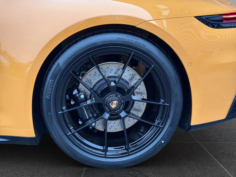 Porsche 992.2 Carrera GTS