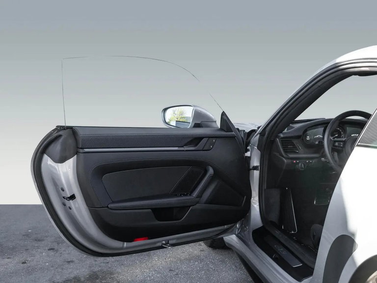 Porsche 992 GT3 Touring