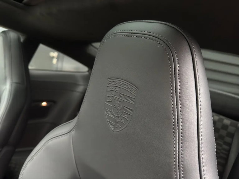 Porsche 992.2 Carrera GTS