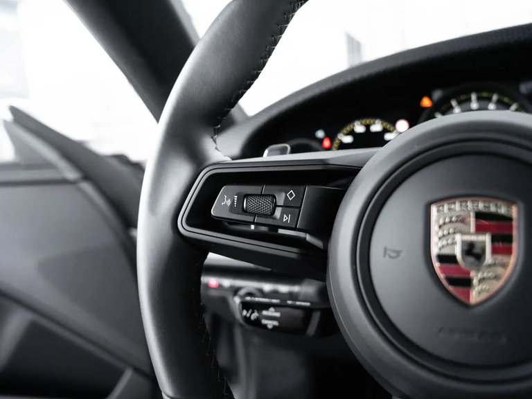 Porsche 992 GT3 Touring