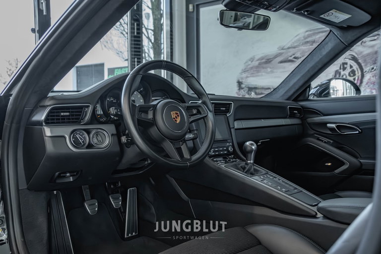 Porsche 991.2 GT3 Touring