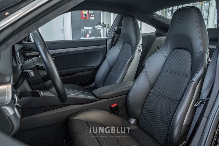 Porsche 991.2 GT3 Touring