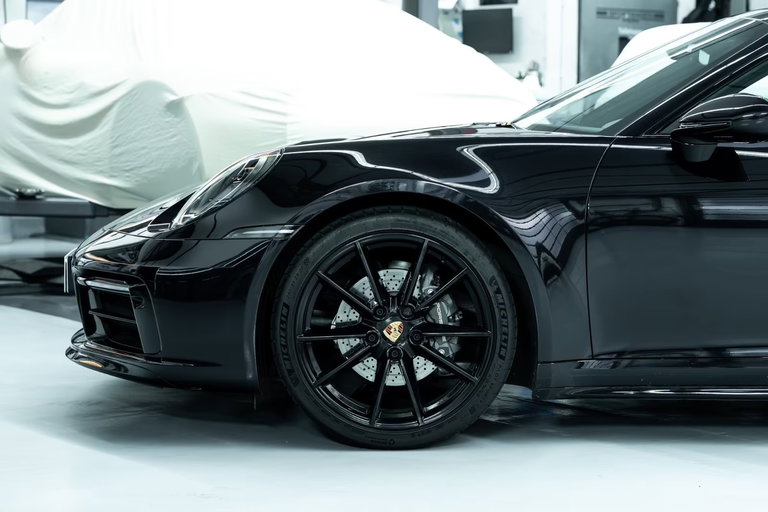 Porsche 992 Carrera