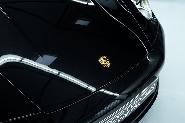 Porsche 992 Carrera