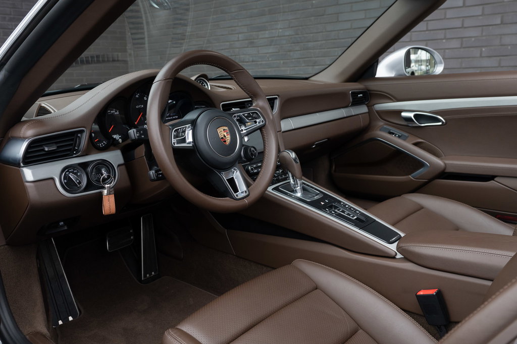 Porsche 991.2 Carrera GTS