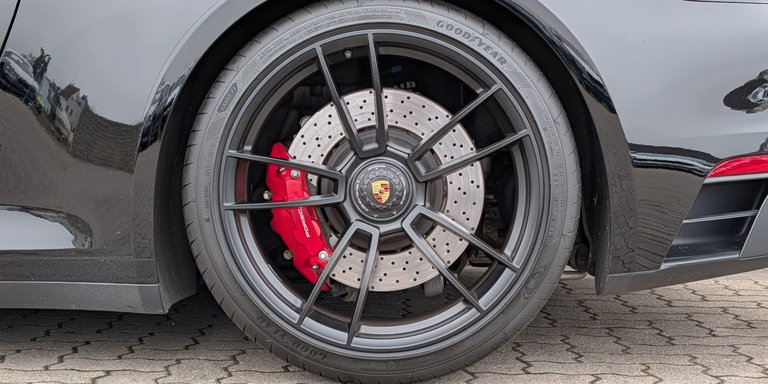 Porsche 992 Carrera GTS