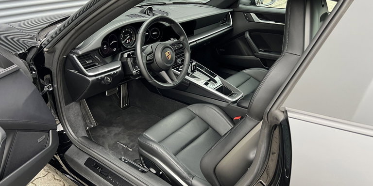 Porsche 992 Carrera GTS