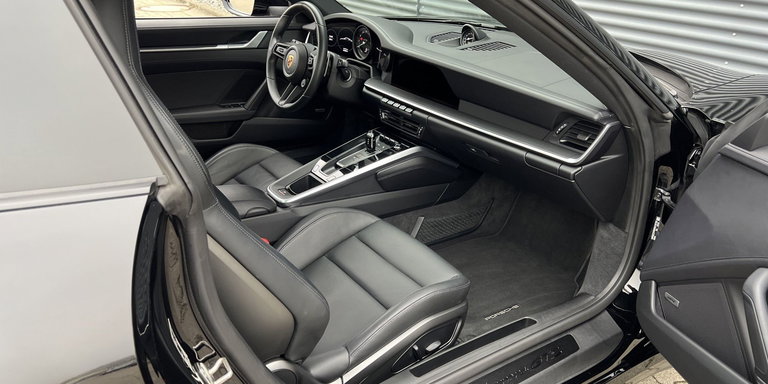 Porsche 992 Carrera GTS