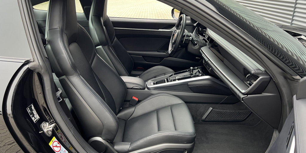 Porsche 992 Carrera GTS